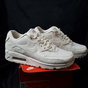 SOLD ON ANOTHER SITE!!!!!!!NIKE AIR MAX 90 PRM LEA
